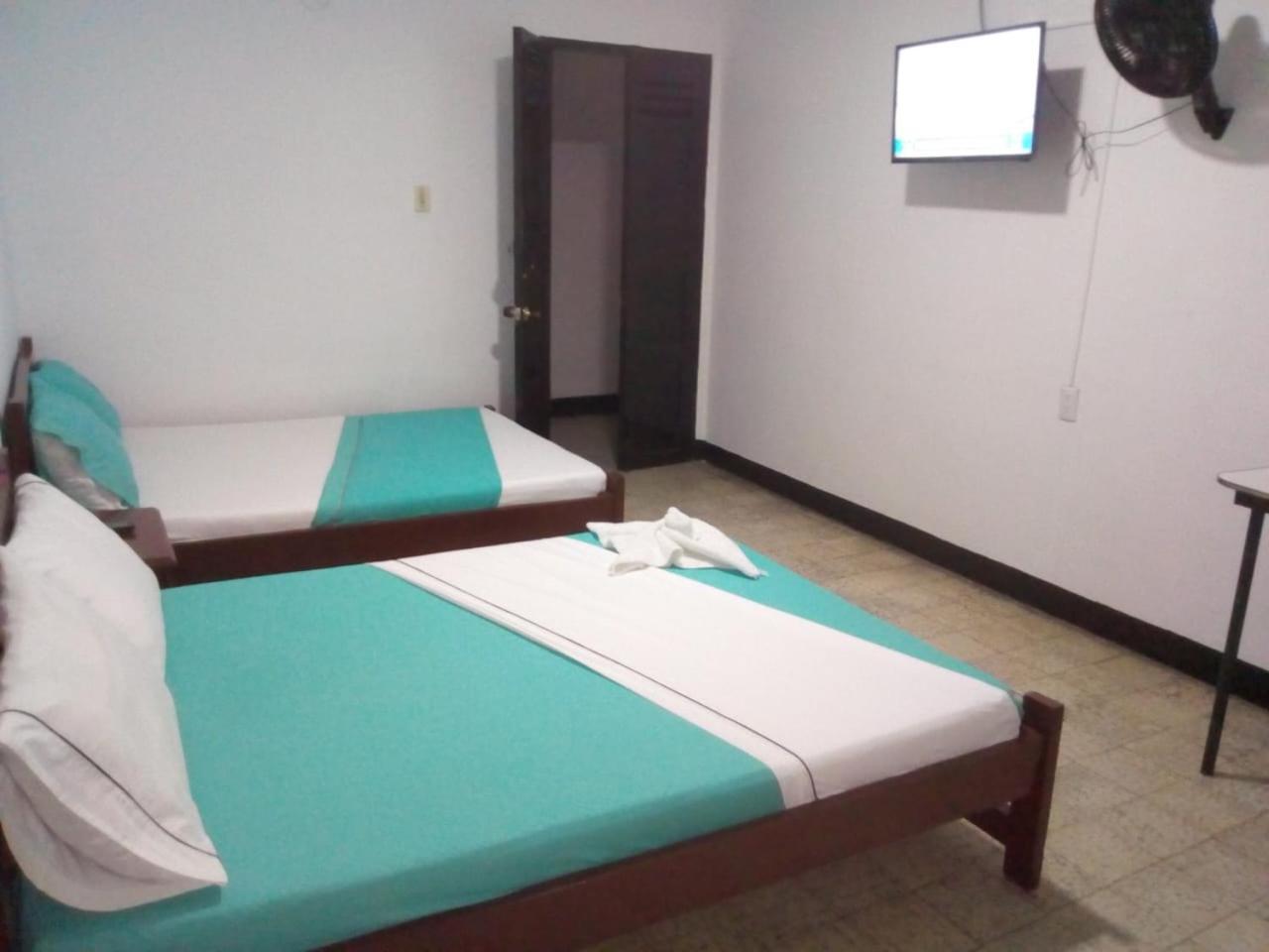 Hotel Nuevo Astoria Неива Екстериор снимка