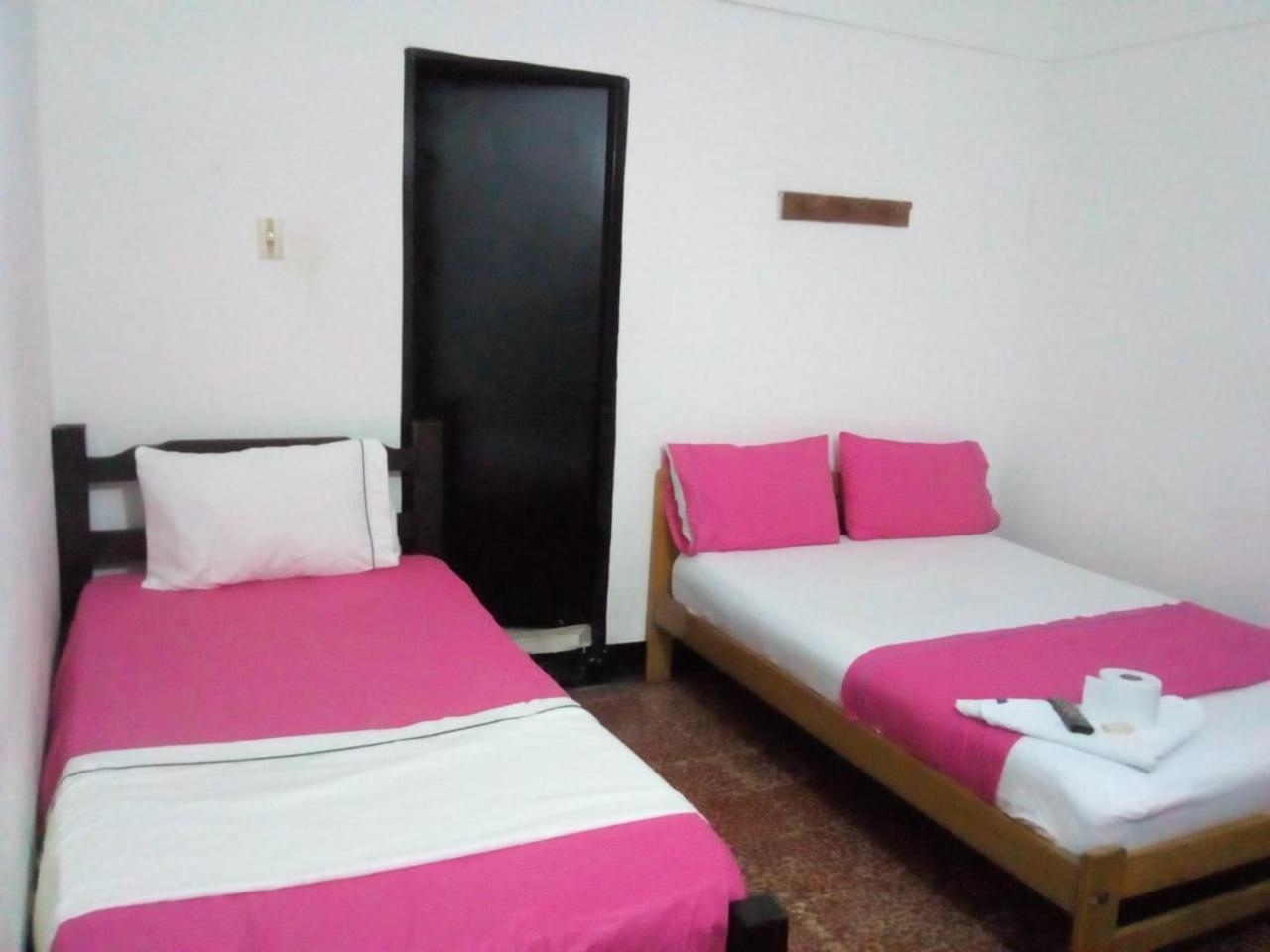 Hotel Nuevo Astoria Неива Екстериор снимка